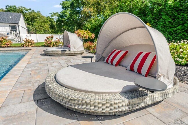 Building Photo - 525 Rocky Point Rd