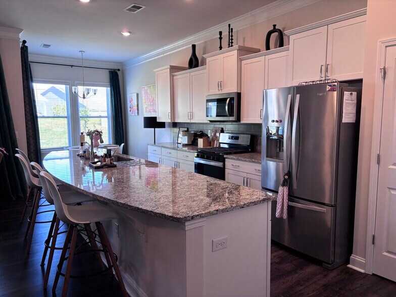 Beautiful Kitchen Fully Stocked! - 62 Fox Cove Rd
