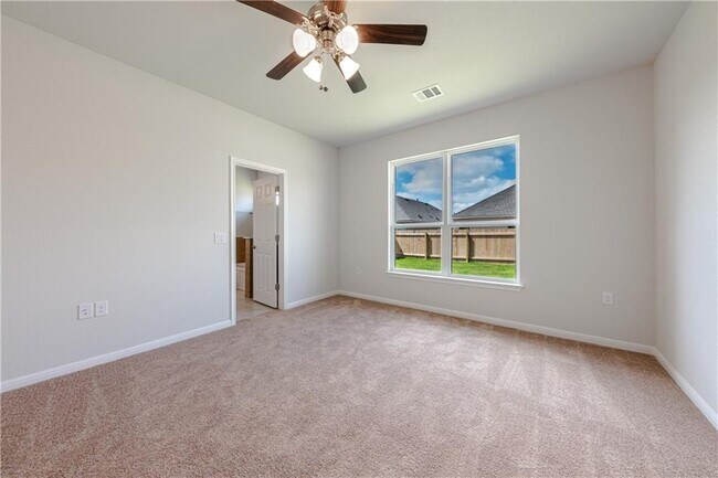 Building Photo - 705 Durness Dr