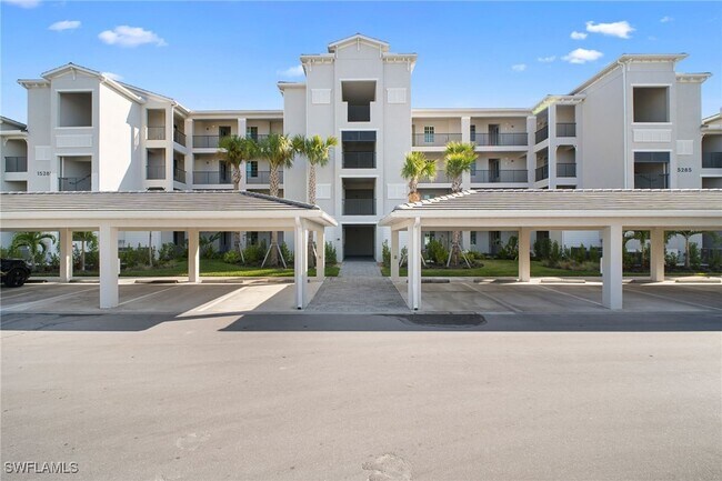 Building Photo - 15285 Grn Acrs Ave