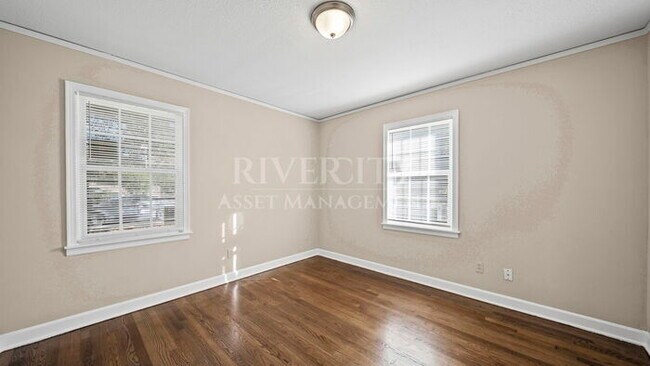 Building Photo - 1290 Dellwood Ave