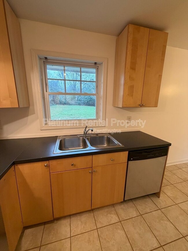 Building Photo - 3721 Brookcrest Cir