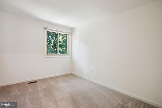 Building Photo - 11571 Shadbush Ct
