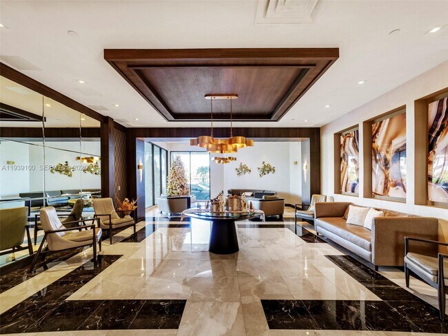 Building Photo - 20505 E Country Club Dr