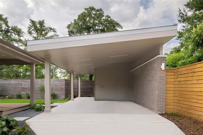 Building Photo - 1506 Sul Ross St