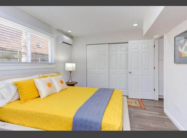Building Photo - 1309 Hudson Ave