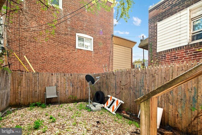 Building Photo - 123 S 63rd St