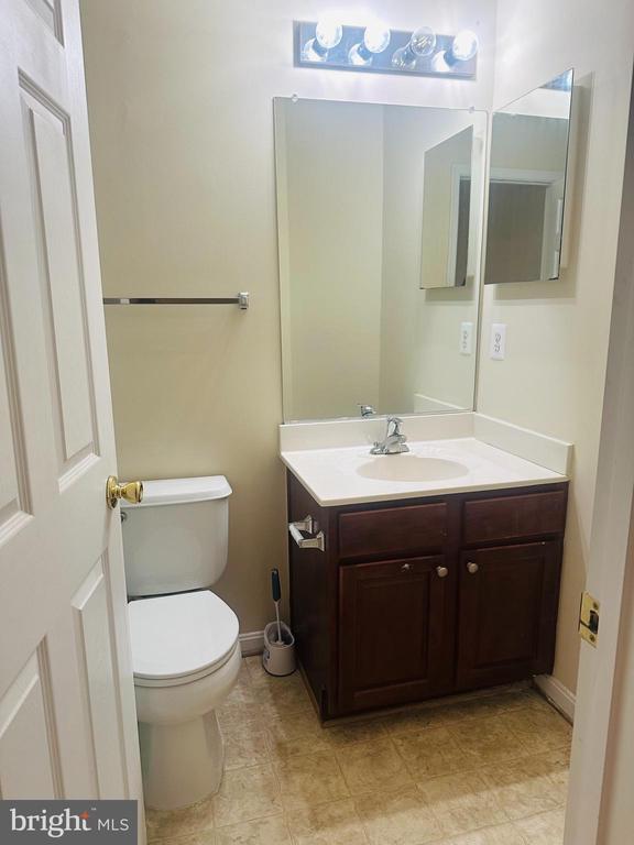 Building Photo - 2242 Blue Spruce Dr