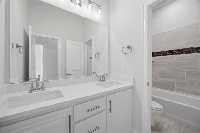 Building Photo - 302 Kettlewood Dr