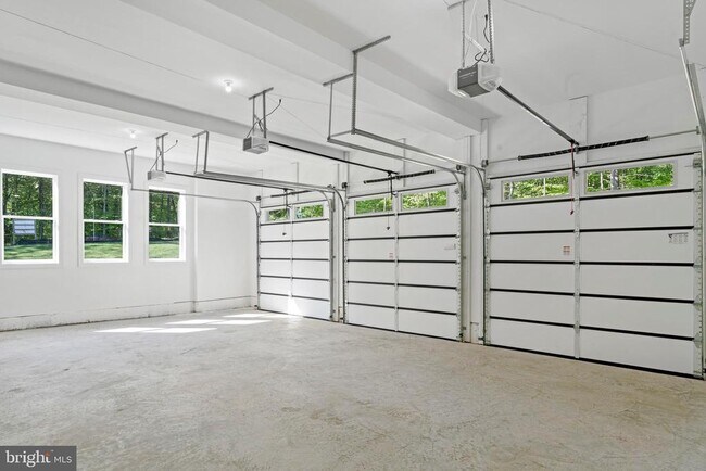Building Photo - 11550 Henderson Rd