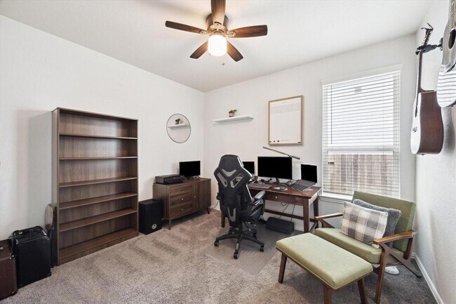 Building Photo - 13347 Pecan Trails Dr
