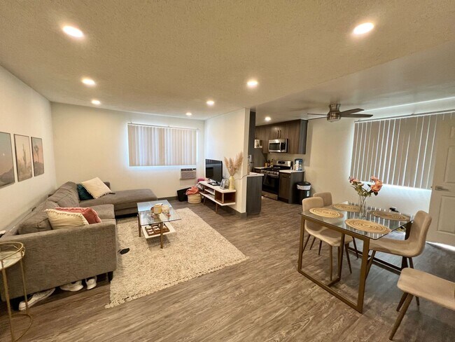 Interior Photo - sep373