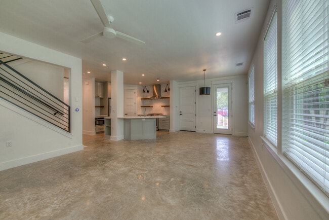 Building Photo - UT PRE LEASE: Newly Constructed: Luxury 4 ...