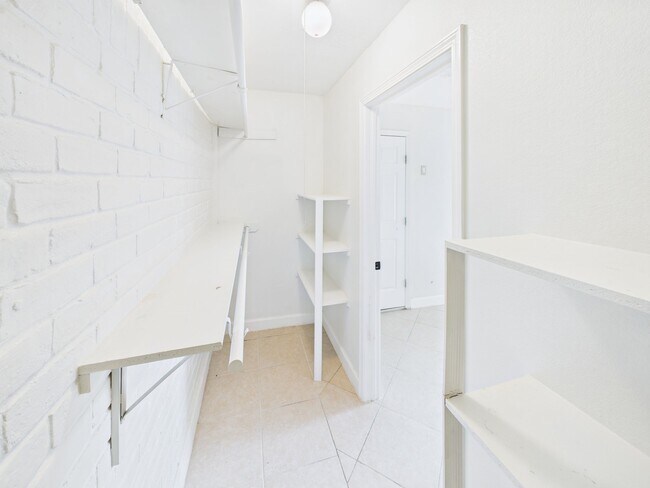 Building Photo - 13010 Foxburo Dr