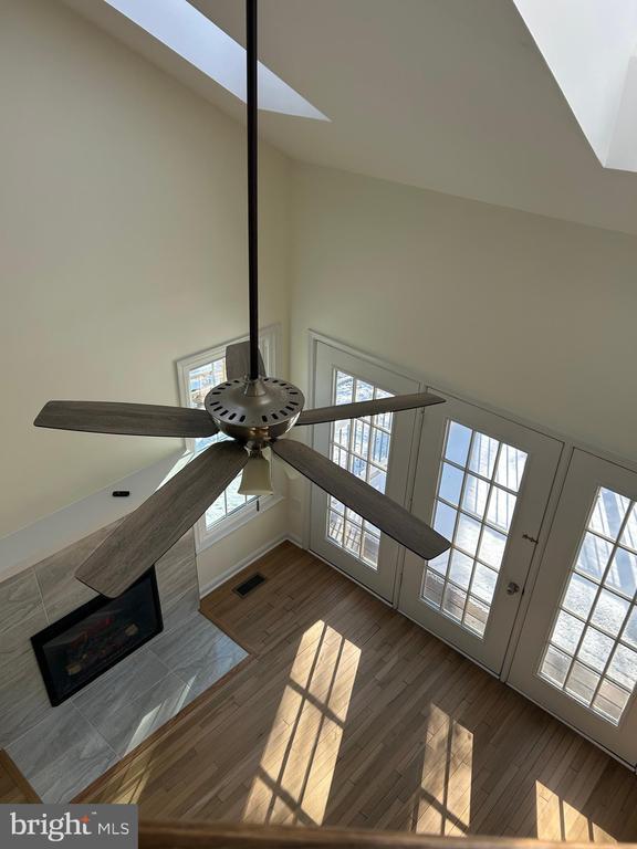 Building Photo - 2703 Deer Ridge Dr