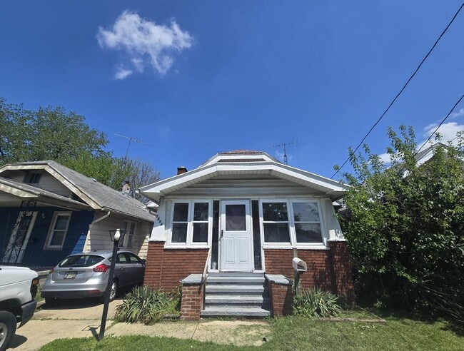 Primary Photo - 3 Bedroom House