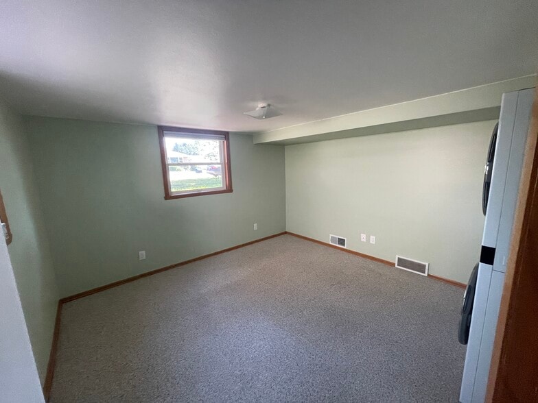Building Photo - 908 Grove St