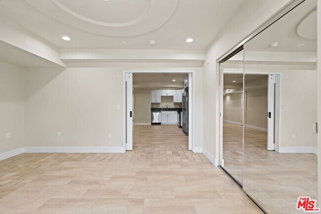 Building Photo - 1446 Armacost Ave