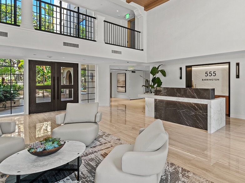New remodeled lobby - 555 Barrington