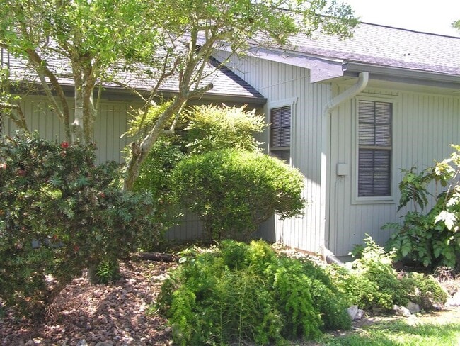 Building Photo - 7102 Pearson Rd