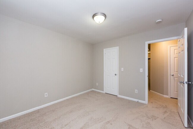 Building Photo - Wonderful 3BD/2BA Open Concept Ranch Home!