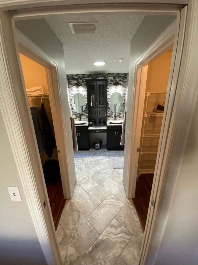 Building Photo - Beautiful ANNUAL, Fully Furnished, turnkey 3 Beds & 2 Baths in The Village of Sabal Chase