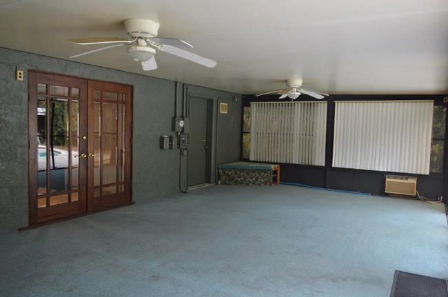 Building Photo - 3557 Arbutus Ln