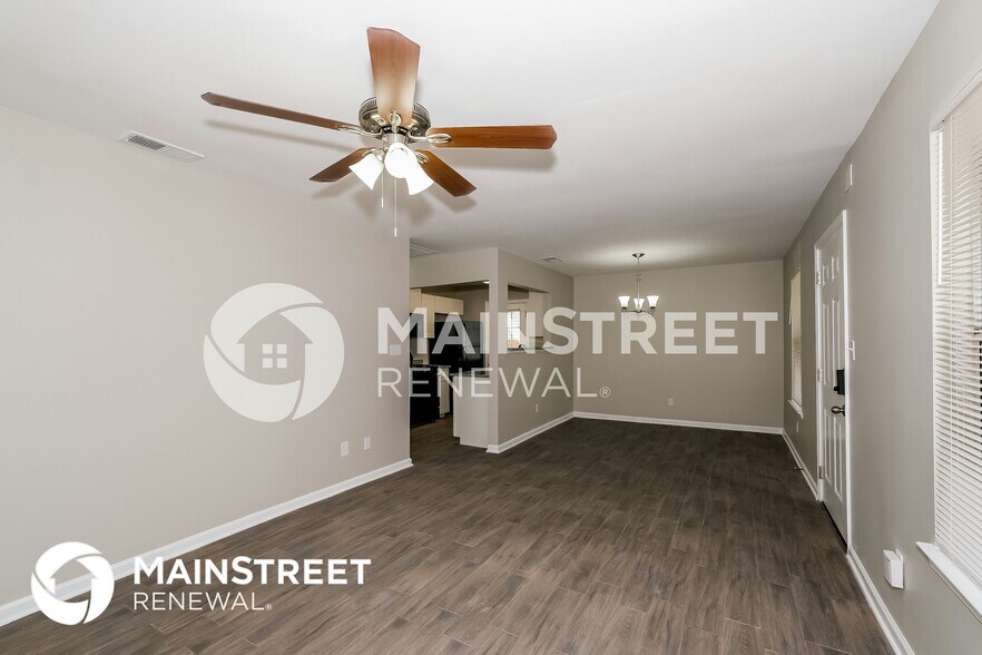 Building Photo - 838 Tramore Dr