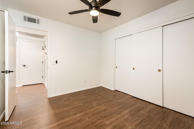 Building Photo - 2926 E Brookwood Ct