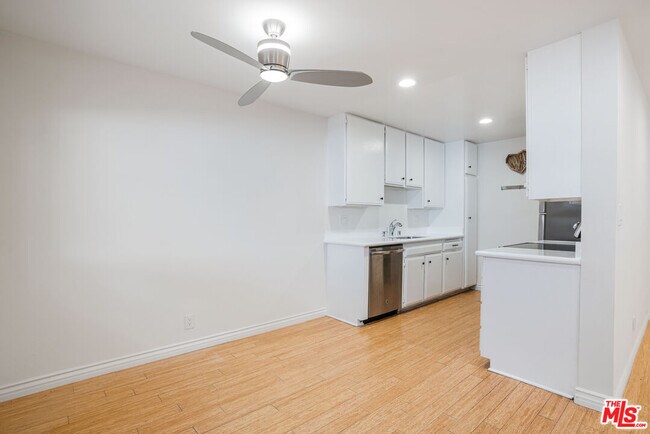 Building Photo - 918 17th St