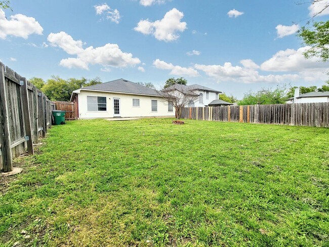 Building Photo - 1707 Zydeco Dr