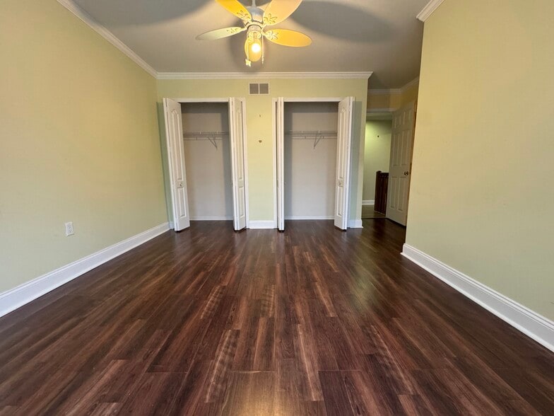 Building Photo - 700 Evergreen Ct