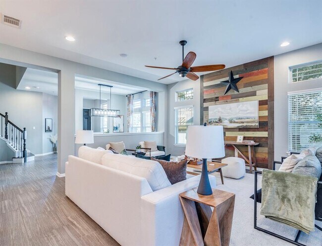 Building Photo - 2930 Grand Oaks Loop