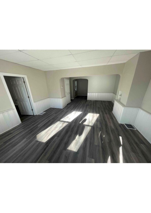 Building Photo - 576 High St NE