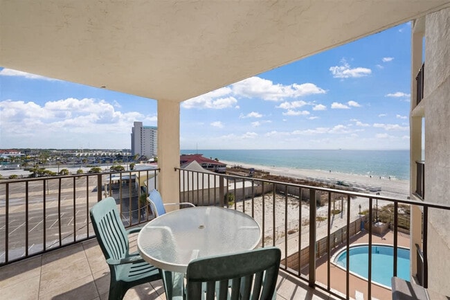 Building Photo - 8815 Thomas Dr