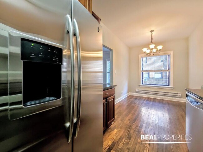 Building Photo - 1 bedroom in CHICAGO IL 60613