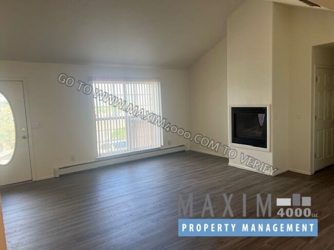 Building Photo - 401 E Mayfield Dr
