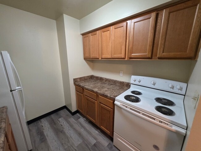 Building Photo - 763 Sylvester Way