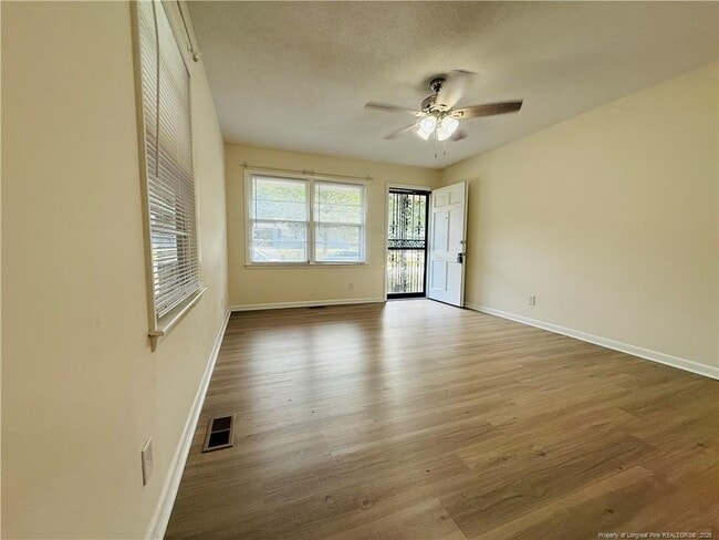 Building Photo - 718 Dwain Dr