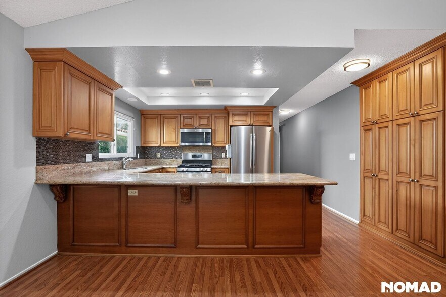 Building Photo - 23119 Valerio St