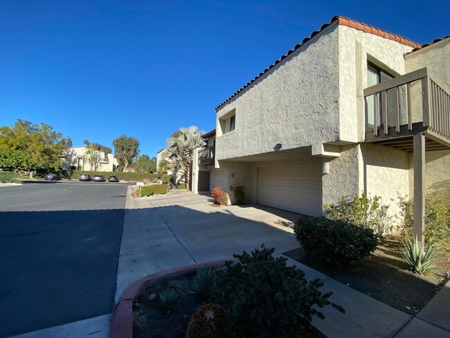 Building Photo - 45384 Driftwood Dr