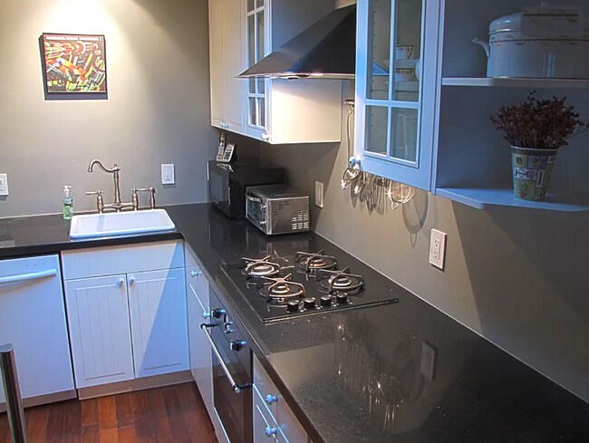 Building Photo - 10001 Westwanda Dr