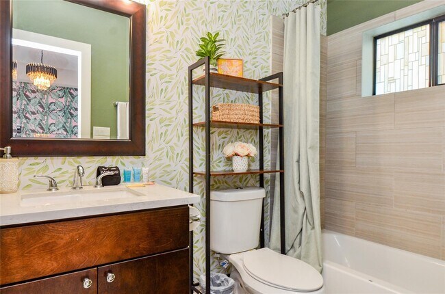 Building Photo - 3804 Leeland St