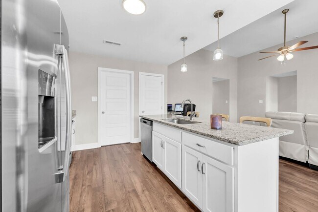 Building Photo - Cute Home in Quiet Area ready to Call Home Today!