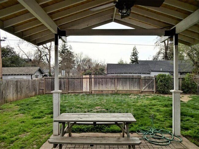 Building Photo - 1187 Warner St