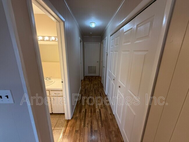 Building Photo - 1714 TN-93