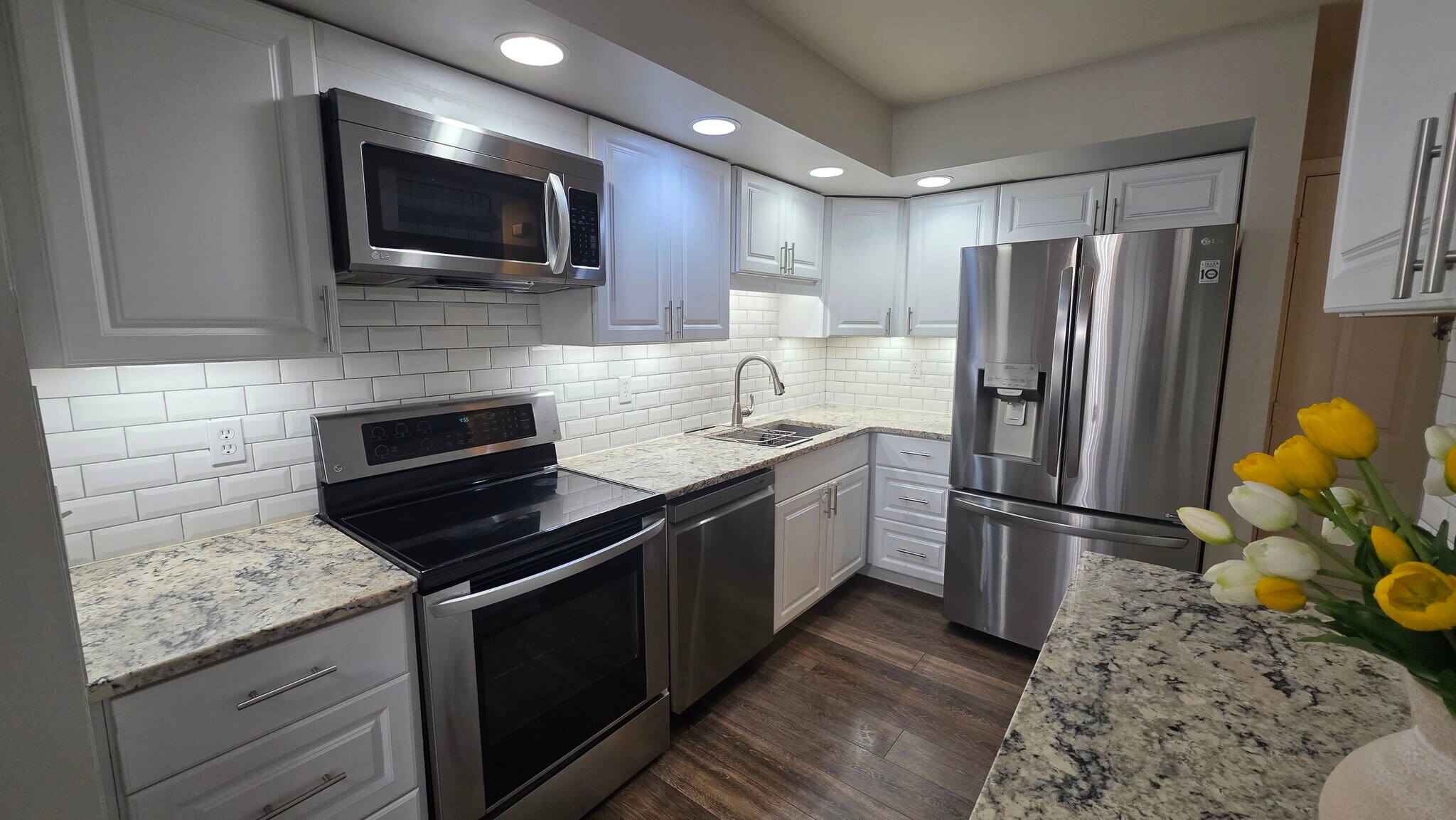 Building Photo - 4296 Wimbledon Dr