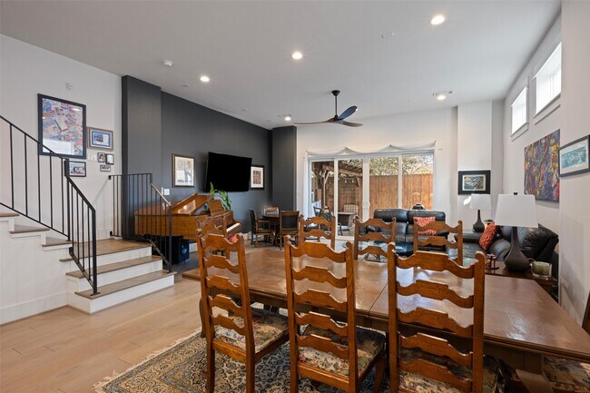 Building Photo - 1136 Adele St