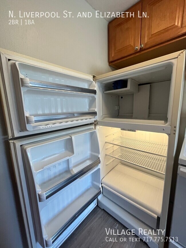 Building Photo - 65 N Liverpool St