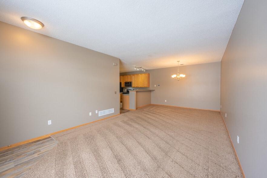 Building Photo - 17985 96th Ave N